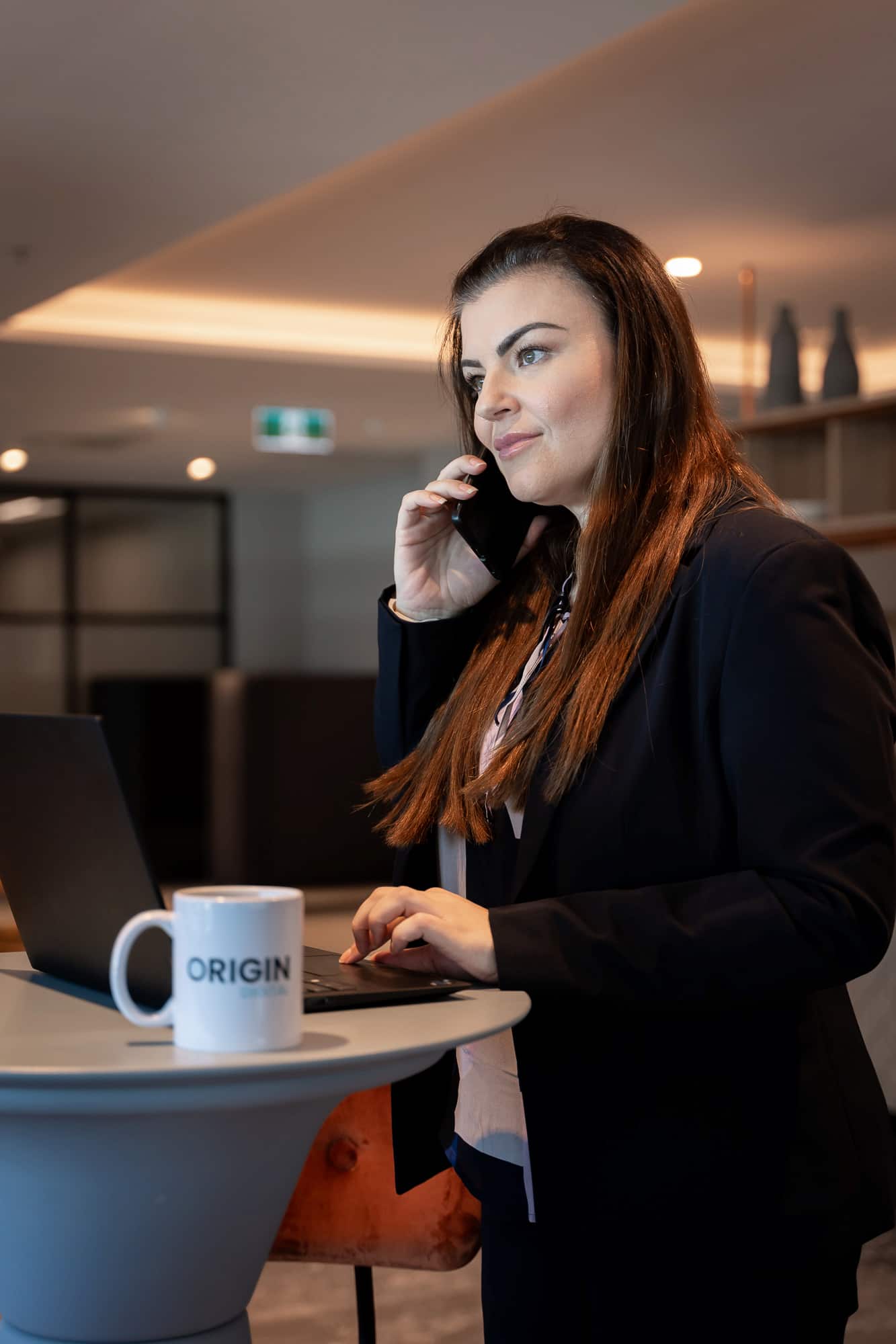 IT helpdesk support team member answering call